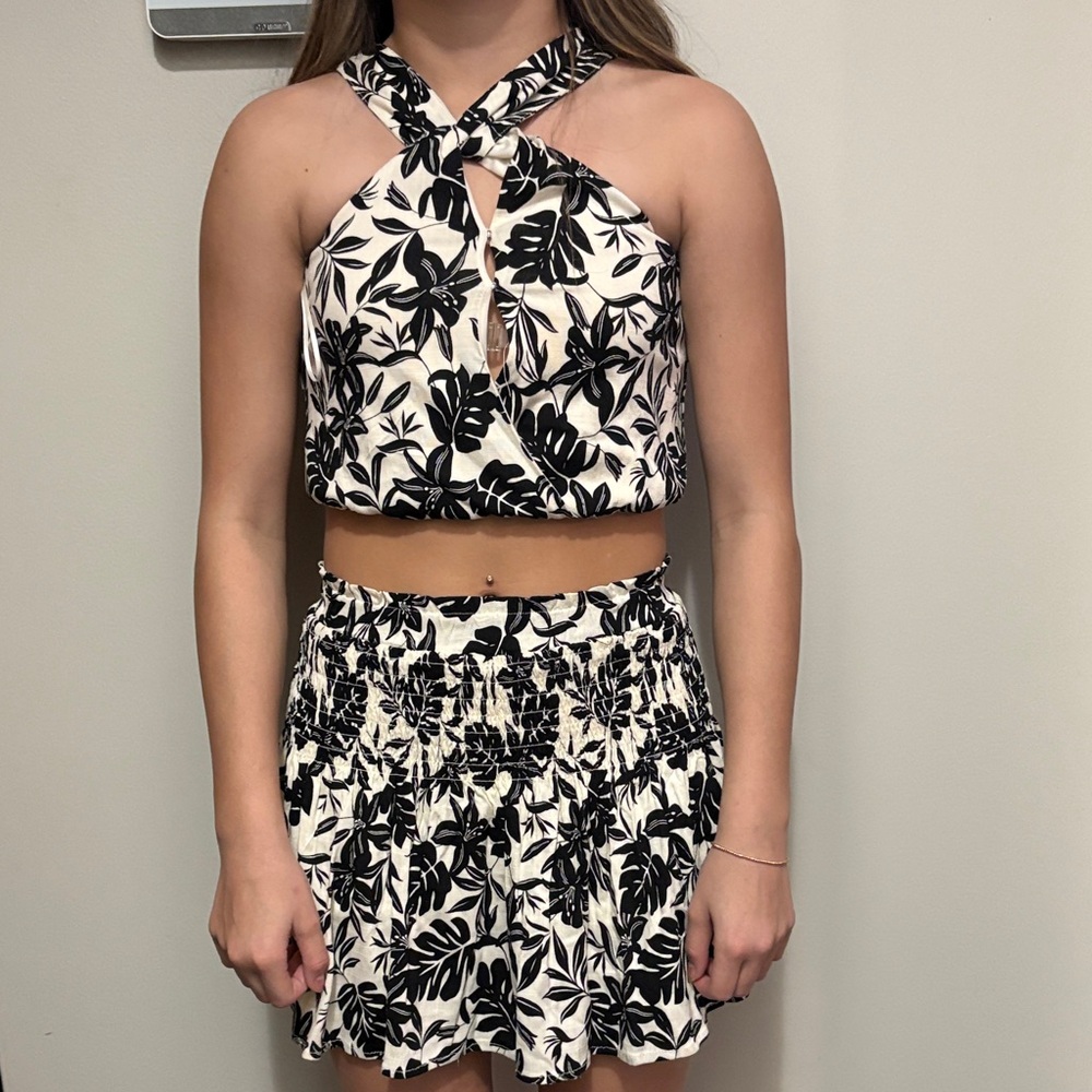 GB Girls Black and White Leaf Print Set
